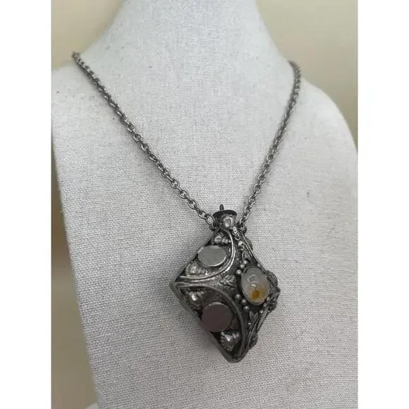 Vintage Perfume Pendant Necklace and Agate Accent
